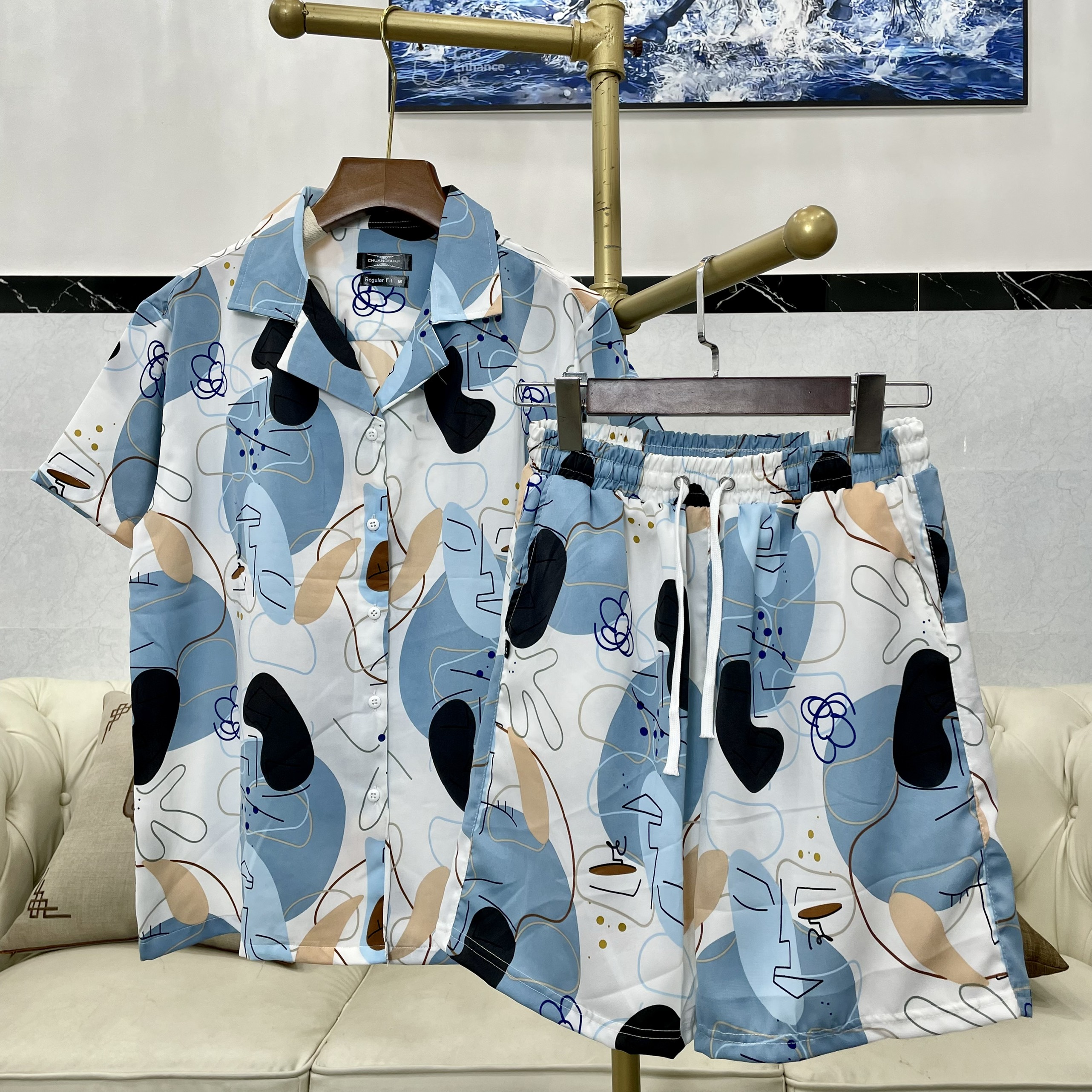 Bộ Áo sơ mi tay ngắn + quần short hoạ tiết vải lụa ngắn tay cổ vest mùa hè hot trend mới nhất 2023
