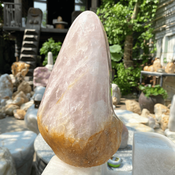 Núi đá thạch anh hồng NHASAN T708, nặng 5.6kg, kích thước: cao 21cm x ngang 16cm x dày 13cm