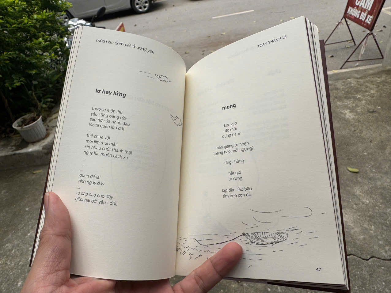 (Combo 2 Tập thơ) THỬA XUÂN CHỪA MỘT TẤM NÀO &amp; MÙA NÀO ĐẾM VẾT THƯƠNG YÊU  – Toan Thành Lê &amp; Hoàng Lưu – Domino Books – NXB Văn Học
