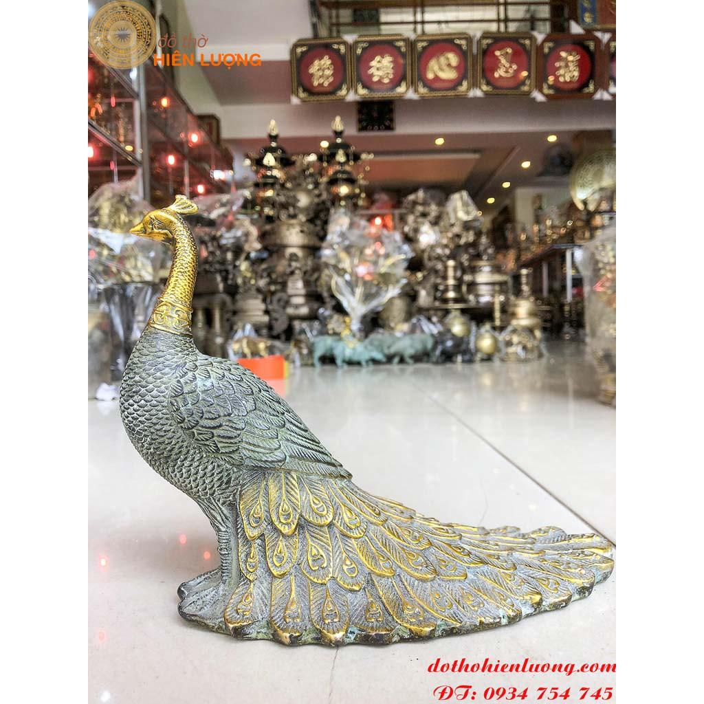 Tượng Công Xòe Đuôi Phong Thủy