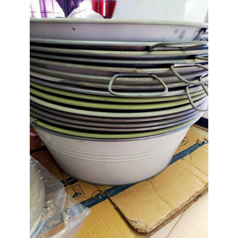 Thùng hồ thiếc chứa vữa xi măngr
