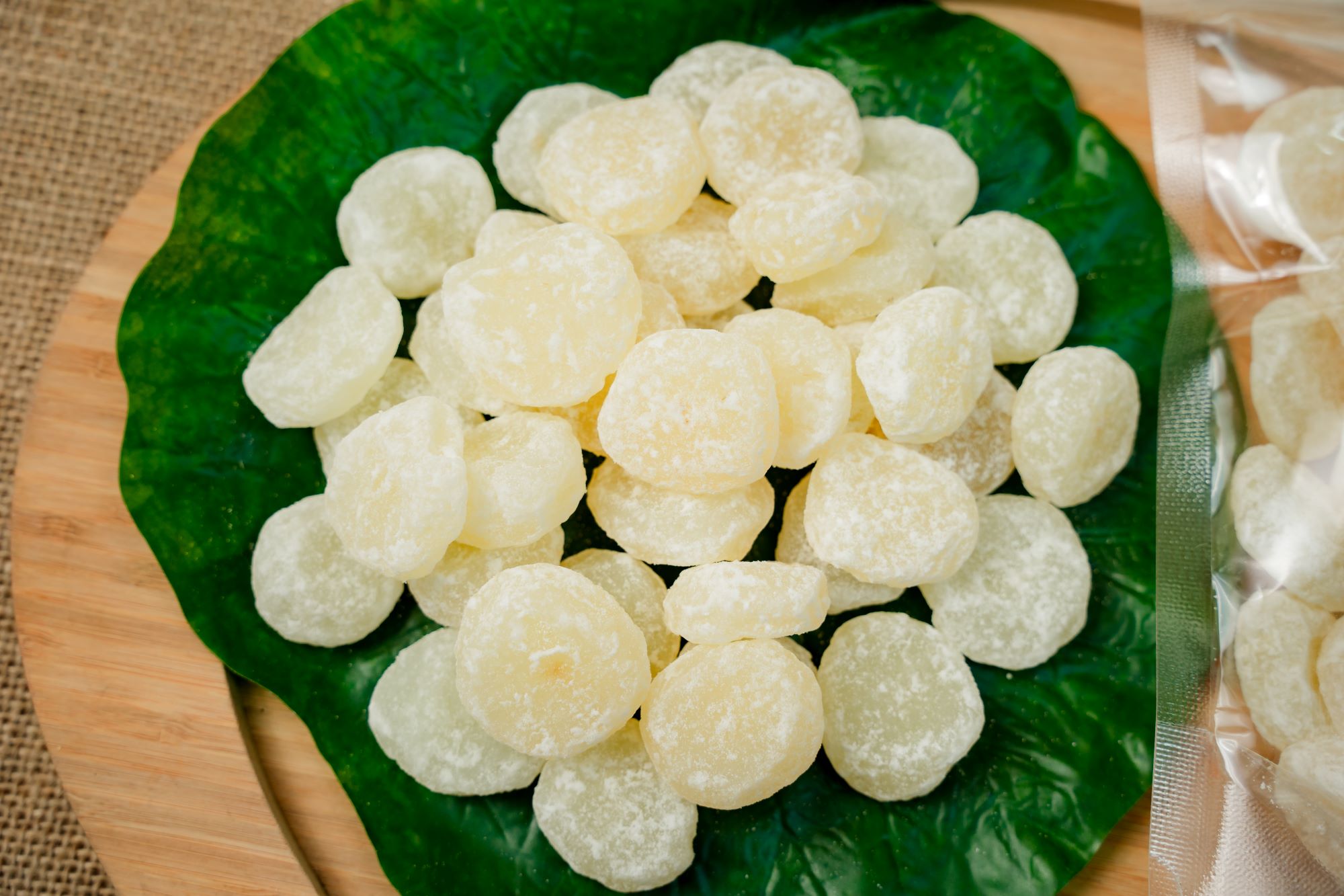 MỨT CỦ NĂNG THÀNH LONG GÓI 200G/ 500G