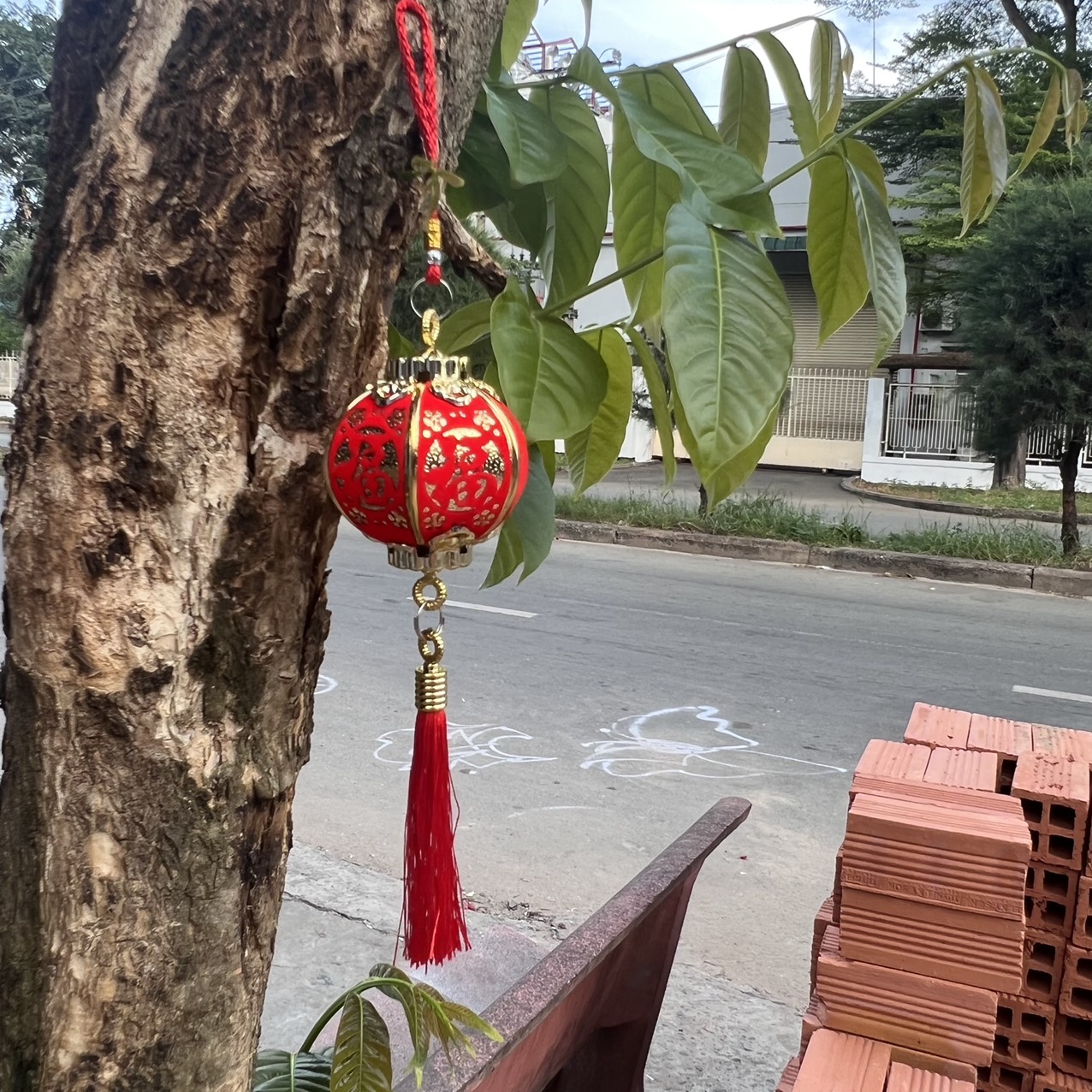 Lồng đèn đỏ hoa văn trang trí tết, trang trí decor