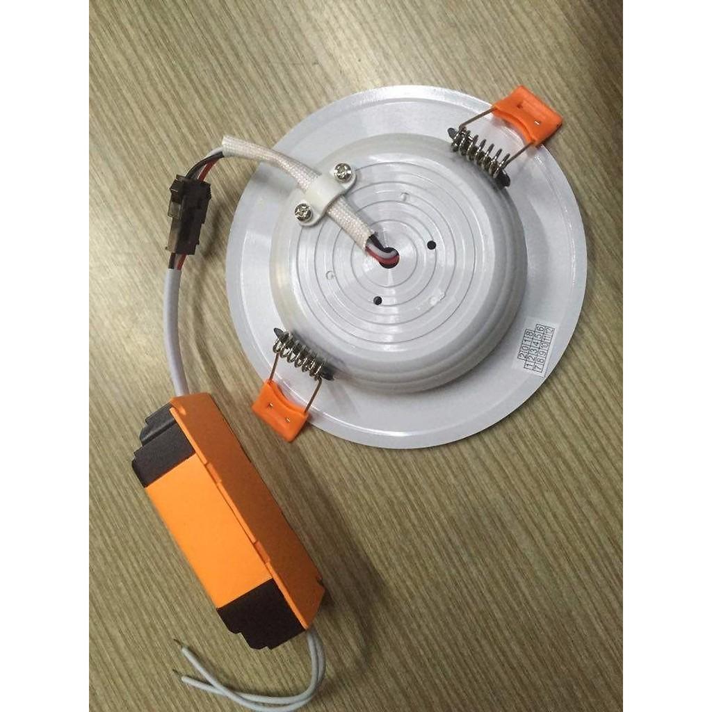 Bộ combo 10 đèn âm trần 7w, 3 chế độ, lỗ khoét 90, viền trắng