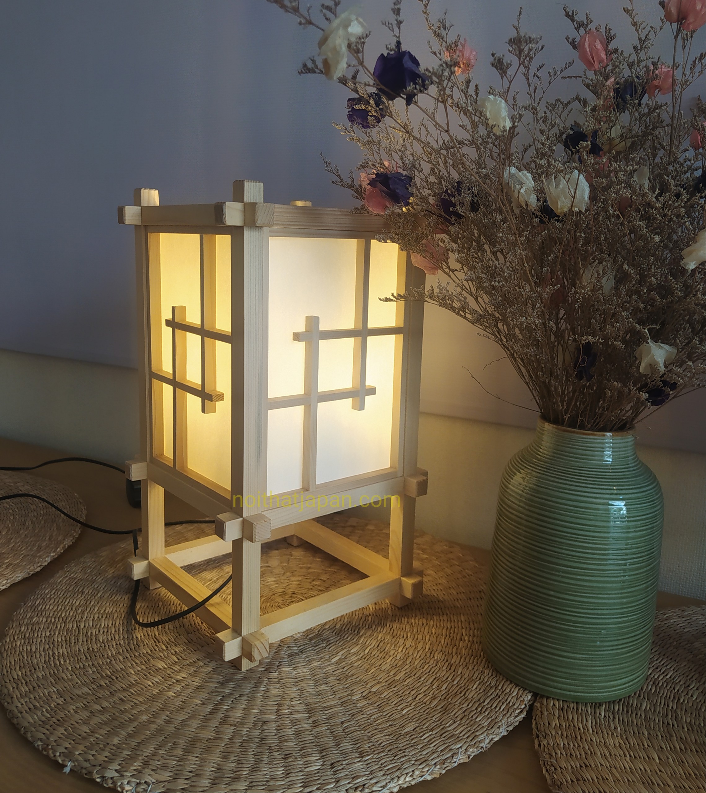 Đèn gỗ shoji deco phòng trà, phòng thiền, phong cách Nhật Bản, để bàn, gỗ tự nhiên và shoji Nhật Bản, kt 20*20*40cm gồm bóng đèn led ánh sáng vàng