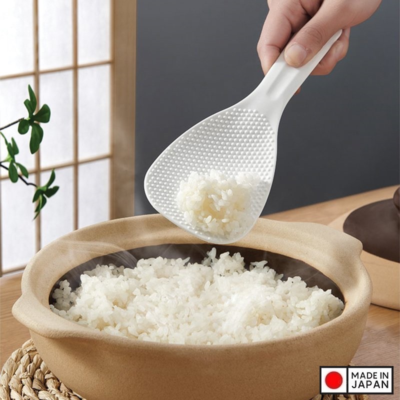 Muôi xới cơm ion bạc kháng khuẩn, có tính chịu lực cao, bền chắc cho thời gian sử dụng lâu dài - nội địa nhật Bản