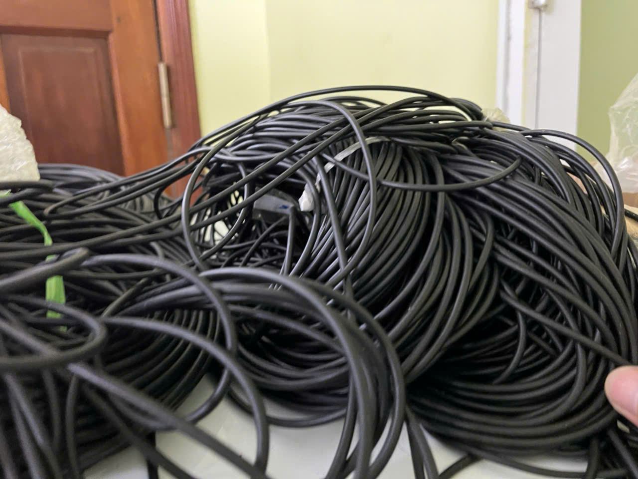 Ống đặc cao su fluoro, Dây Ron cao su flo chịu nhiệt độ cao chống ăn mòn mạnh, kháng acid và kiềm mạnh