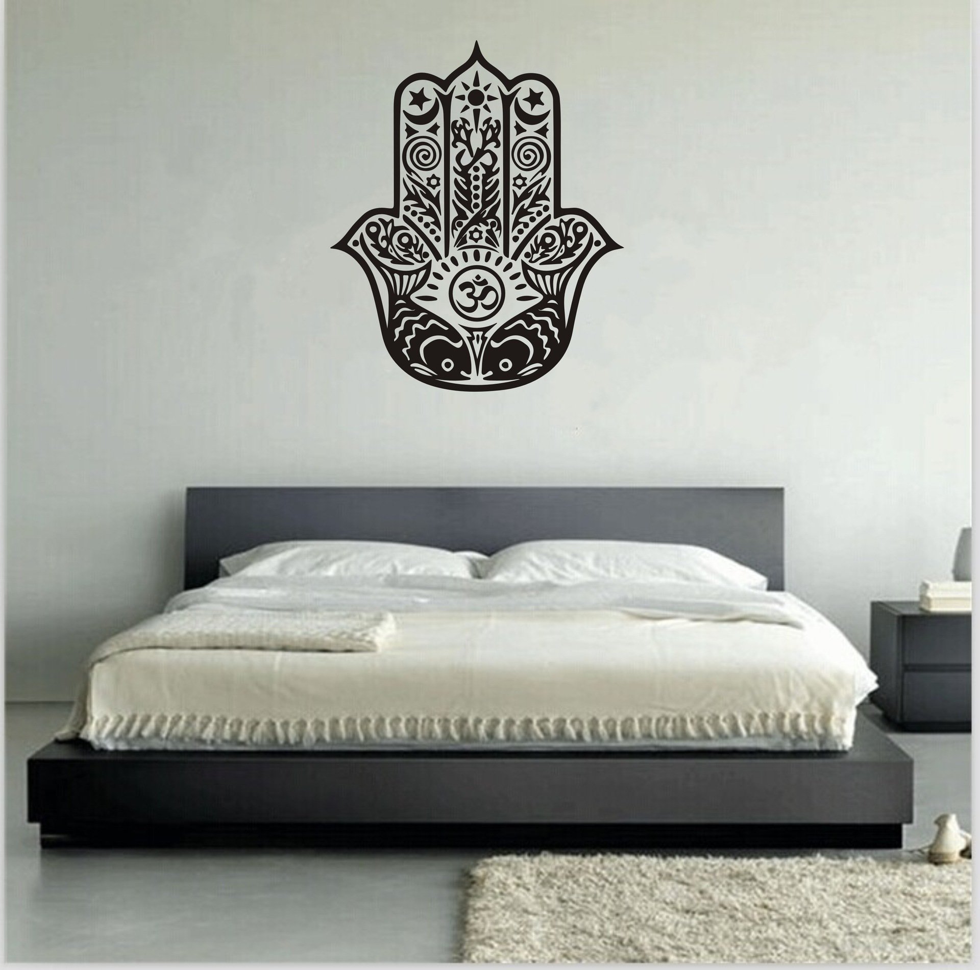 Decal dán tường bàn tay hamsa chữ om ý nghĩa tâm linh