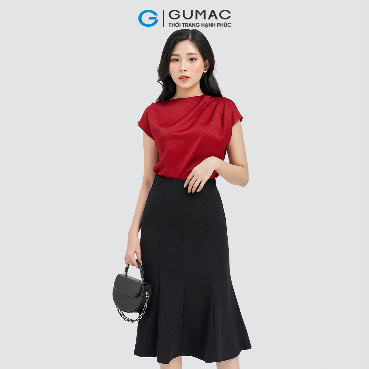 Áo xếp vai đính ngọc GUMAC AD04058