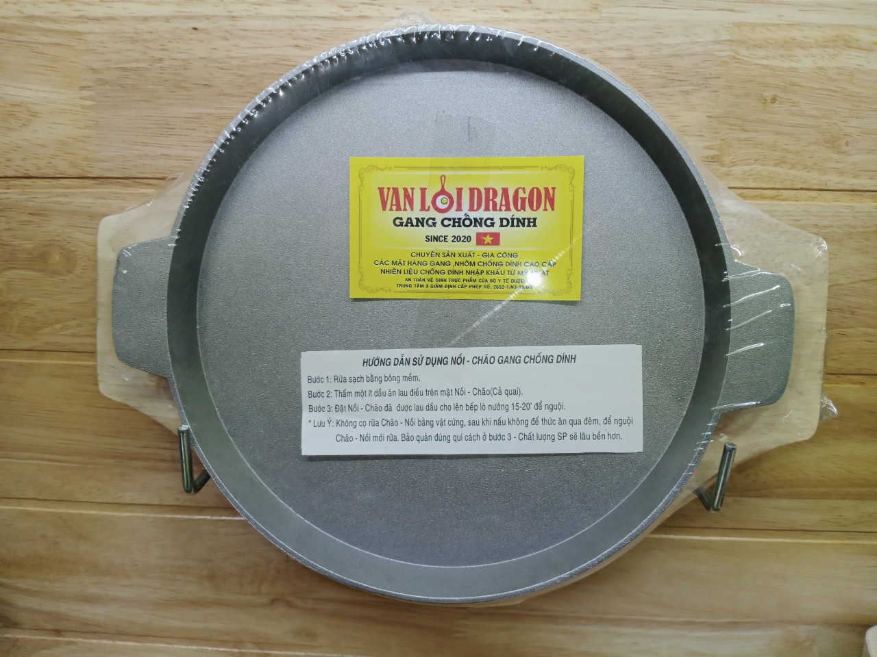 Chảo nhôm đa năng kèm đế gỗ tiện dụng