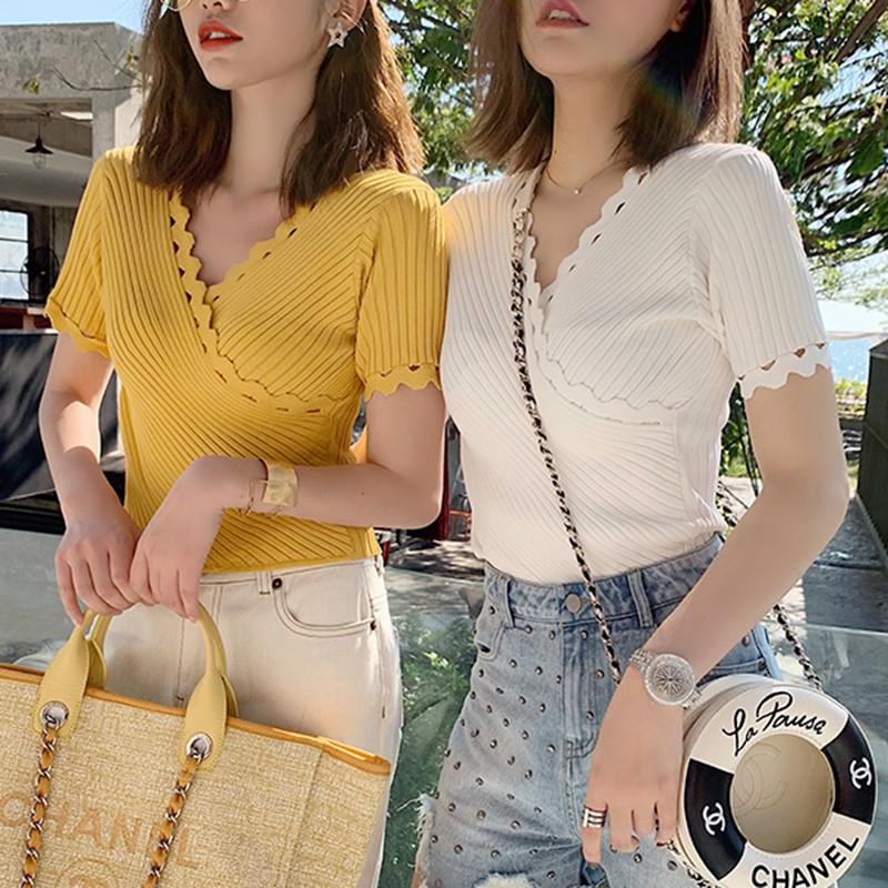 Áo dệt kim tay ngắn cổ chữ V phong cách Hàn Quốc quyến rũ