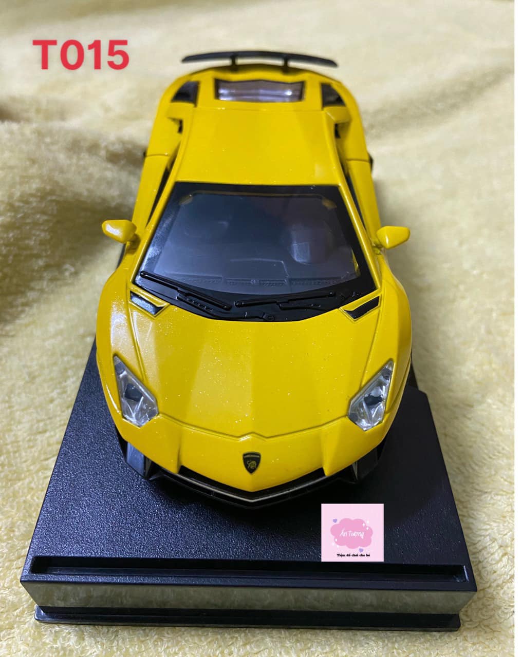 ( xe kim loại)Xe mô hình xe hơi  Lamborghini Aventador LP750 tỉ lệ 1:32 hãng Miniauto có âm thanh , có đế trưng bày