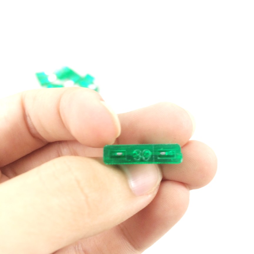 Bộ 10 cái cầu chì dùng trong xe Oto và Xe máy cỡ size M dài 19x18mm