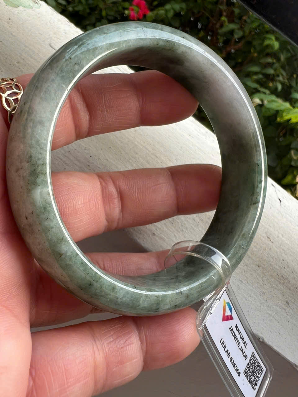 Vòng Tay Nữ Đá Cẩm Thạch Tự Nhiên Bản Hẹ Type A Ni 56mm Cao 14mm Dầy 8mm Kiểm Định Liulab 626566 Màu Xanh Đậm Bông Trắng bóng sang đẹp xinh xắn các Chị mệnh Kim mệnh Thủy 53kg - 59kg đeo tay sang sịn ạ