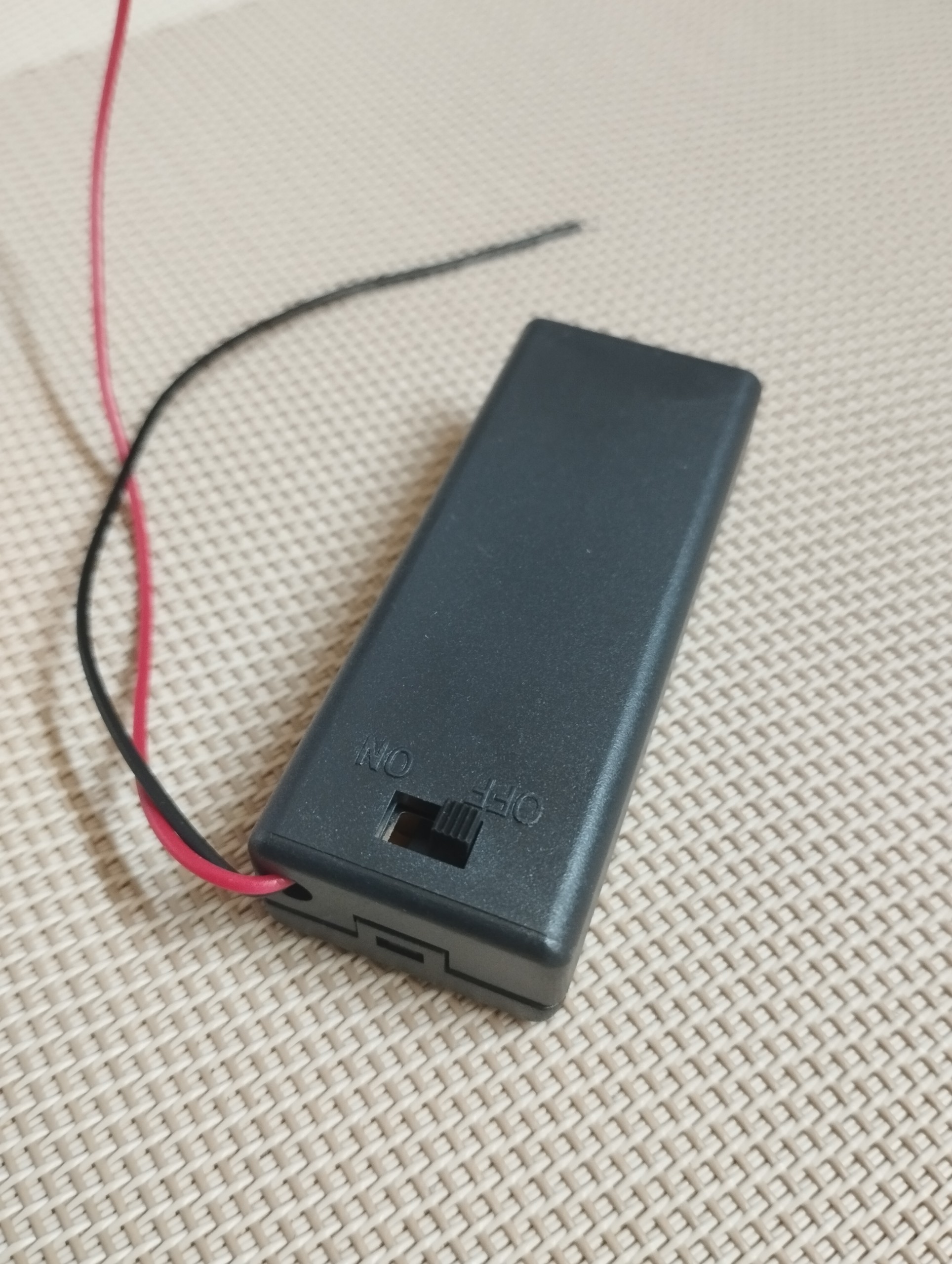 Khay pin AAA có nắp đậy kèm công tắc loại 2 pin để chế tạo