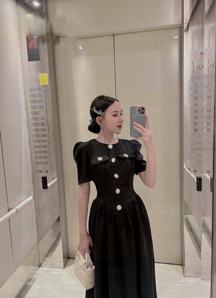 ĐẦM MAXI CỔ TRÒN ĐÍNH NÚT NGỌC 13905