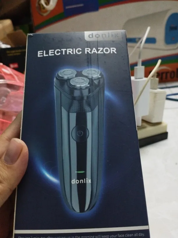Máy Cạo Râu Điện 3D Chống Nước Cạo Khô Và Ướt Pin Sạc Trâu