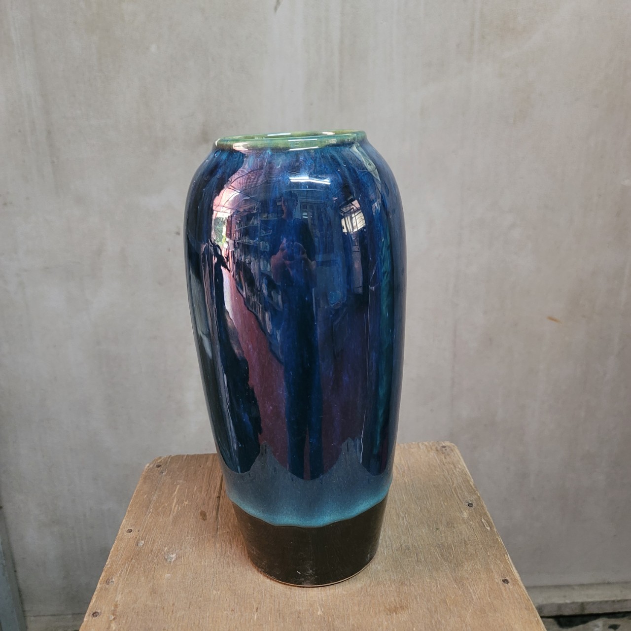 "Lọ Hoa Men Hỏa Biến Elegance Xanh Dương"