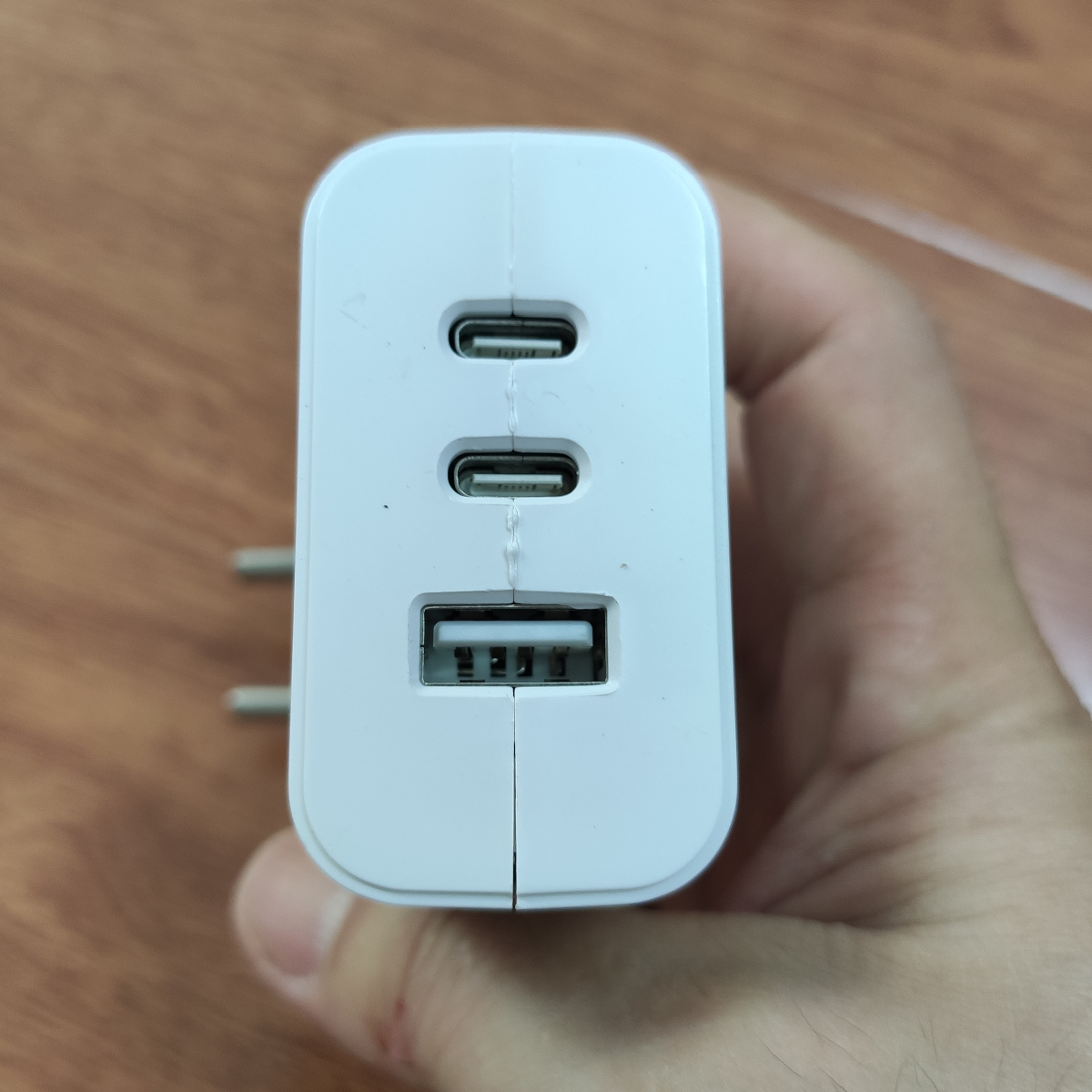 Củ sạc nhanh đa năng Ominsu PD 20W kiêm ổ cắm điện 2500W SN01 - Hàng chính hãng