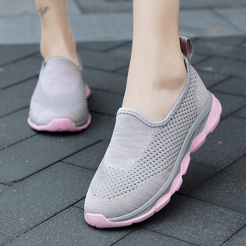 Giày Sneaker Thể Thao Nữ Màu Đen