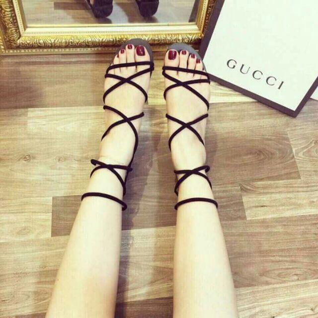 Sandal dây kéo