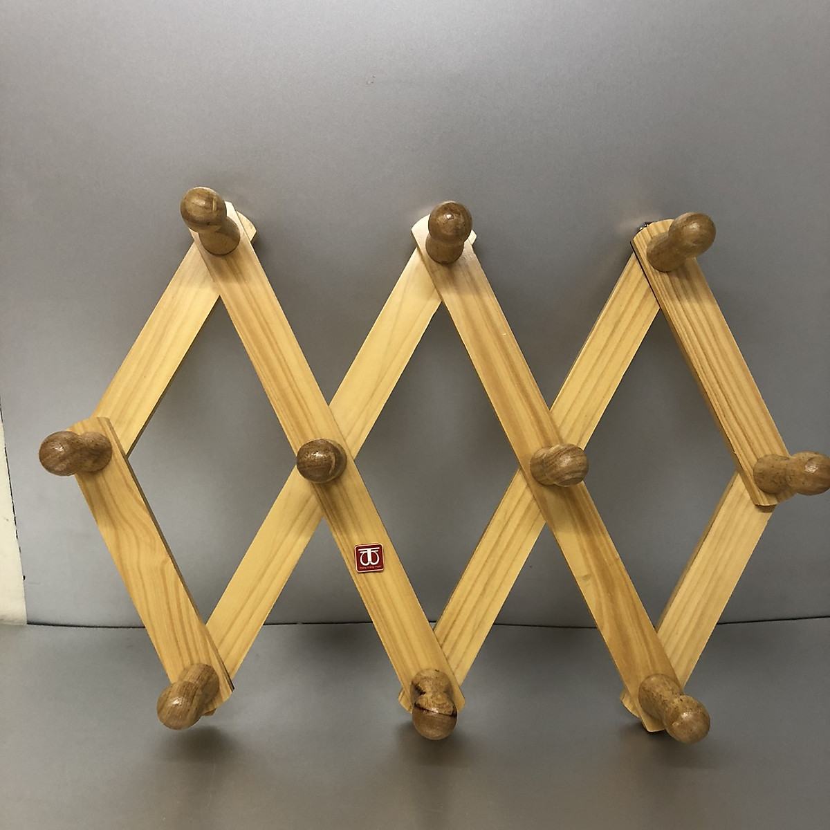 Móc Quần Áo Gỗ Cao Su cỡ to kích thước gấp xếp dài; 50 có thể kéo dài 85cm Cao 33 cm Sau 9cm KH76558