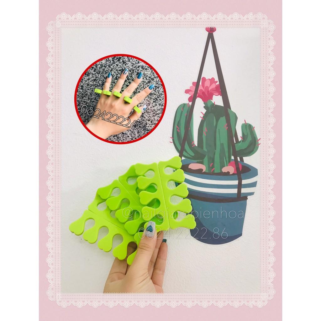 Kẹp phụ trợ tách ngón