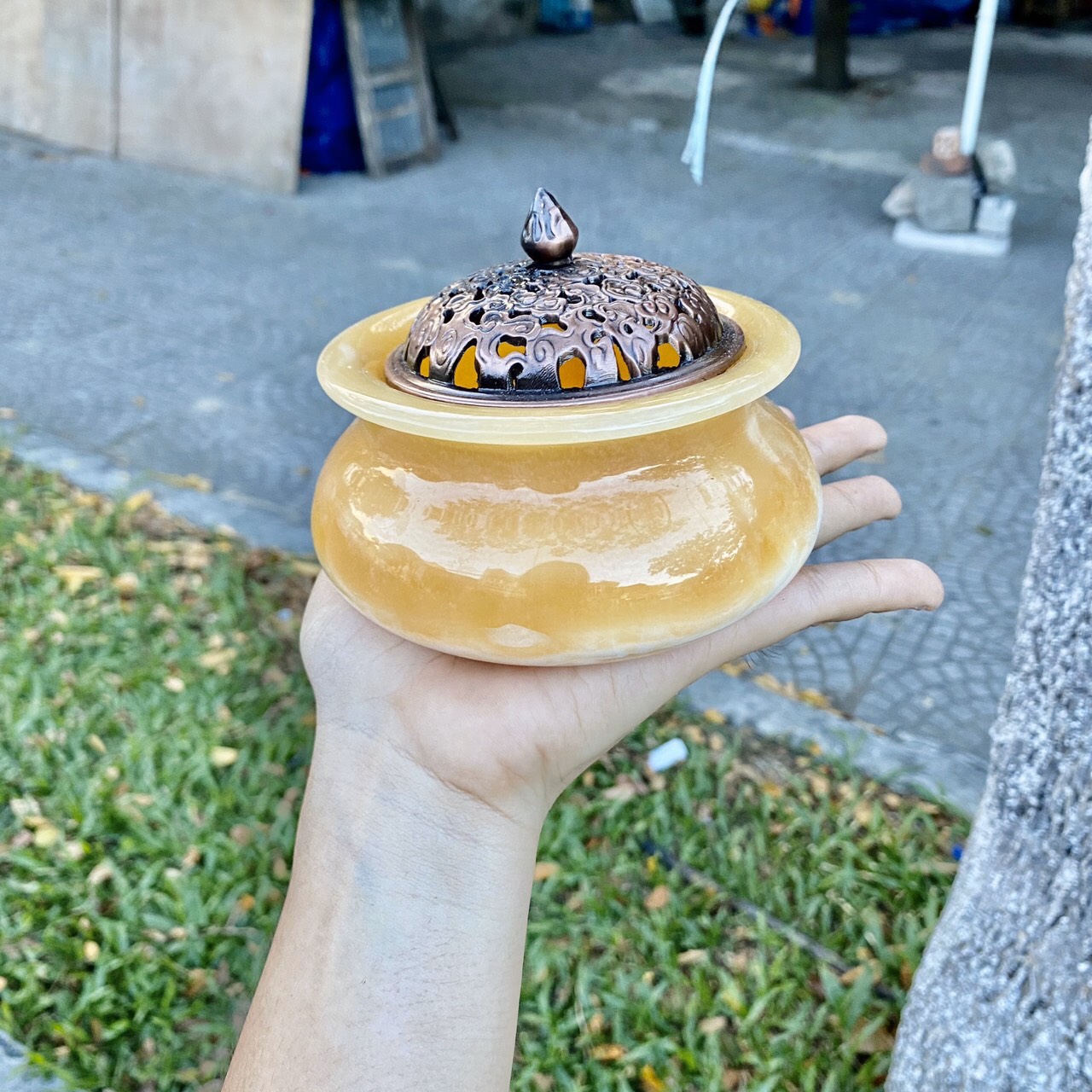 Lư xông trầm hương đá ngọc hoàng long