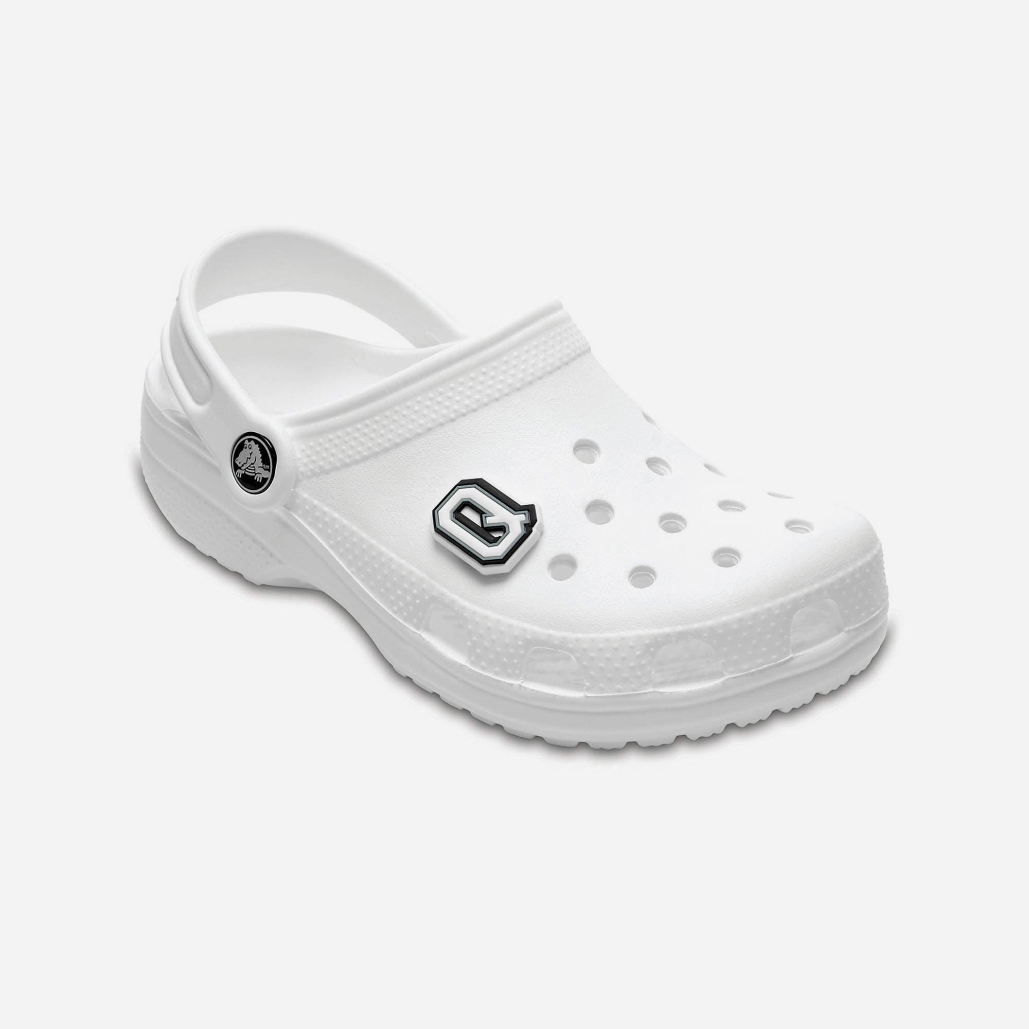 Huy hiệu jibbitz Crocs Letter Q - 10007010