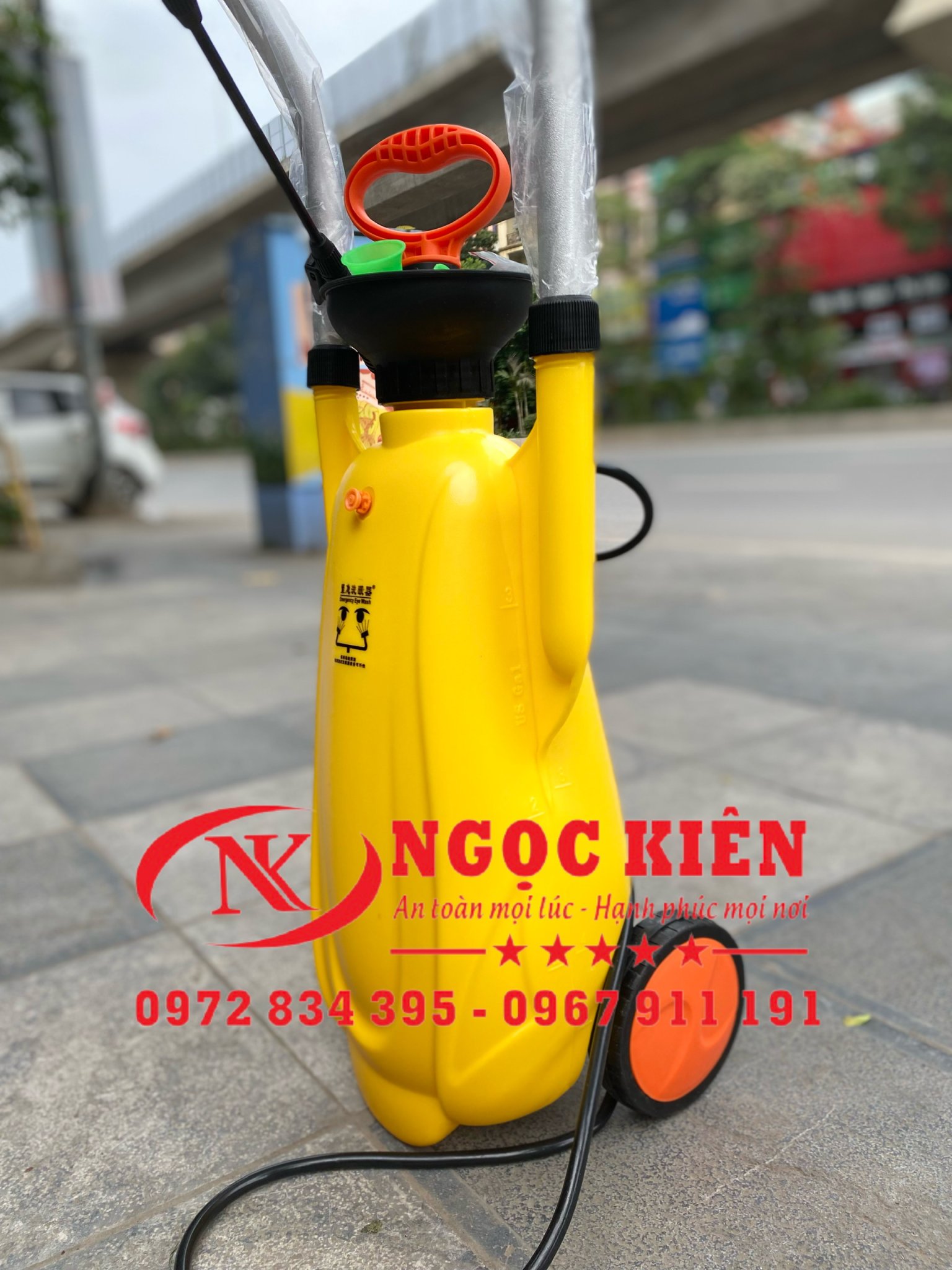 BÌNH RỬA MẮT KHẨN CẤP-12L