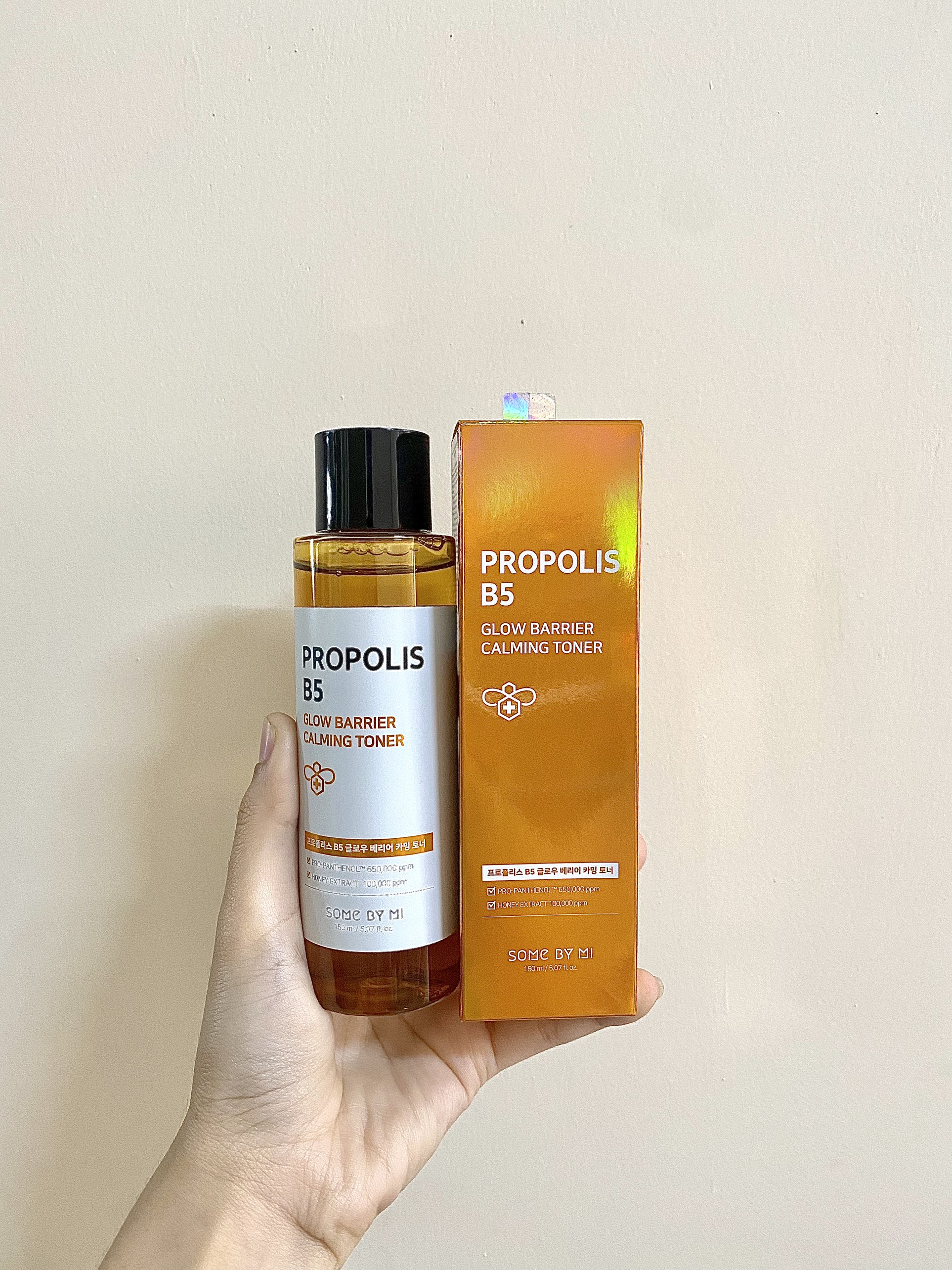 Nước hoa hồng dưỡng ẩm,phục hồi da Some By Mi Propolis B5 Glow Barrier Calming Toner 150ml