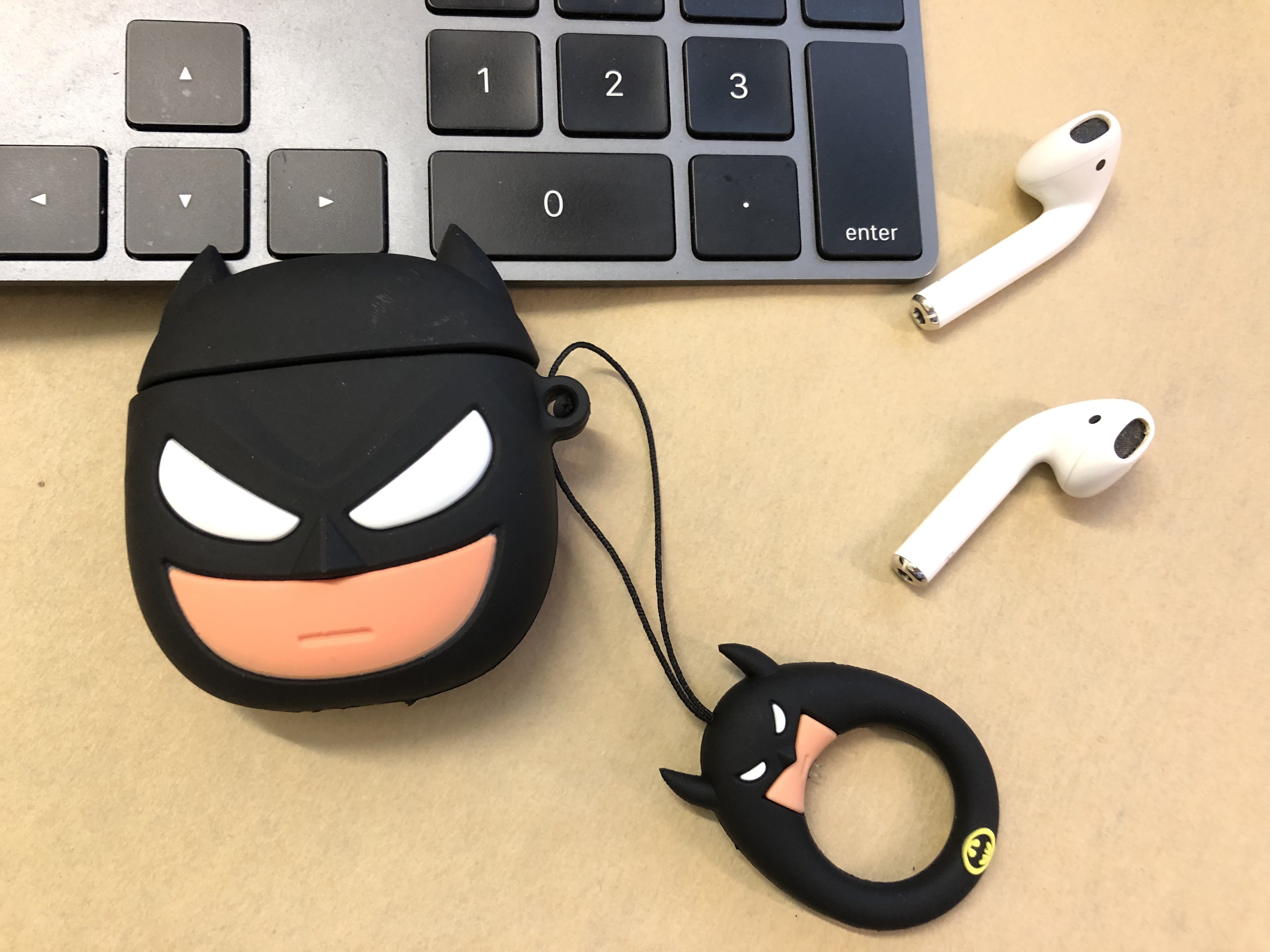 AIRPODS CASE BAO CASE SILICON VỎ ỐP SILICON BẢO VỆ CHO TAI NGHE AIRPODS 1, AIRPODS 2, AIRPODS PRO HÌNH NGƯỜI DƠI BATMAN