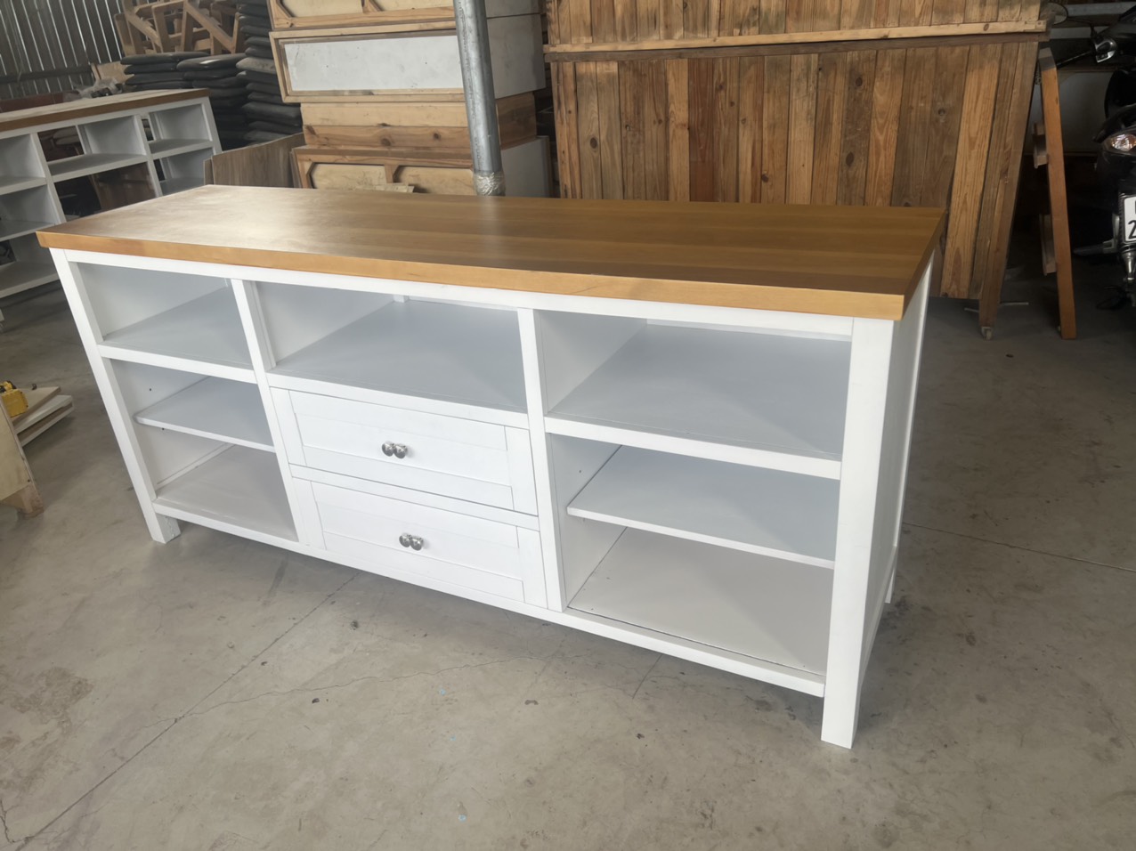 Kệ tivi gỗ Juno sofa trắng vàng