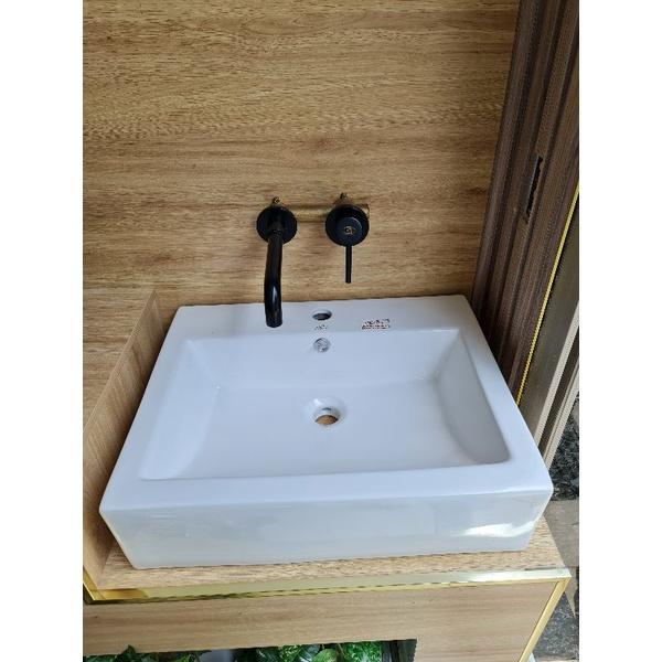 Lavabo sứ đặt bàn vuông men nano tuyết cao cấp KT 56*45*15