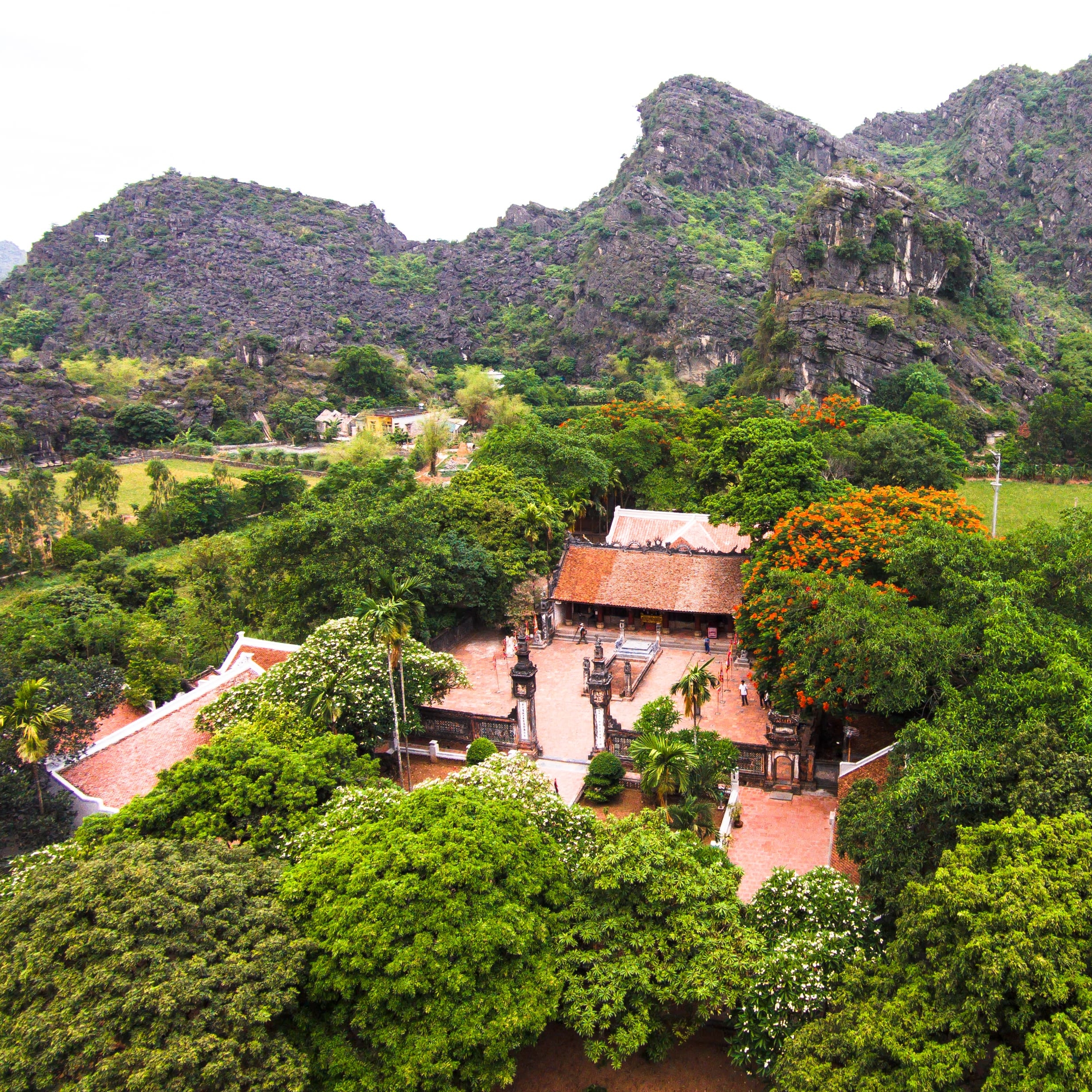 Tràng An - Hang Múa - Hoa Lư 01 Ngày, Khởi Hành Hàng Ngày Từ Hà Nội