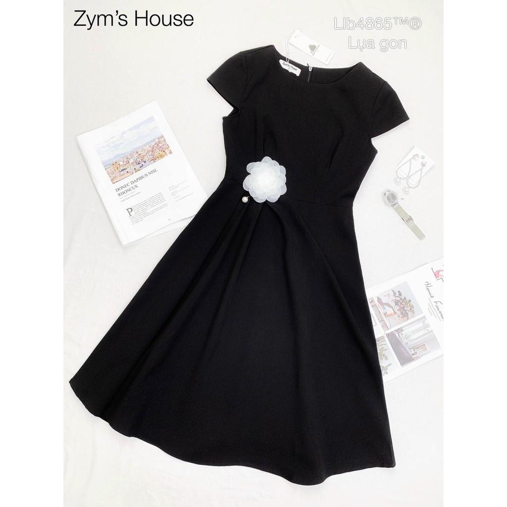 Đầm xòe màu đen ngực cài hoa hàng công sở size