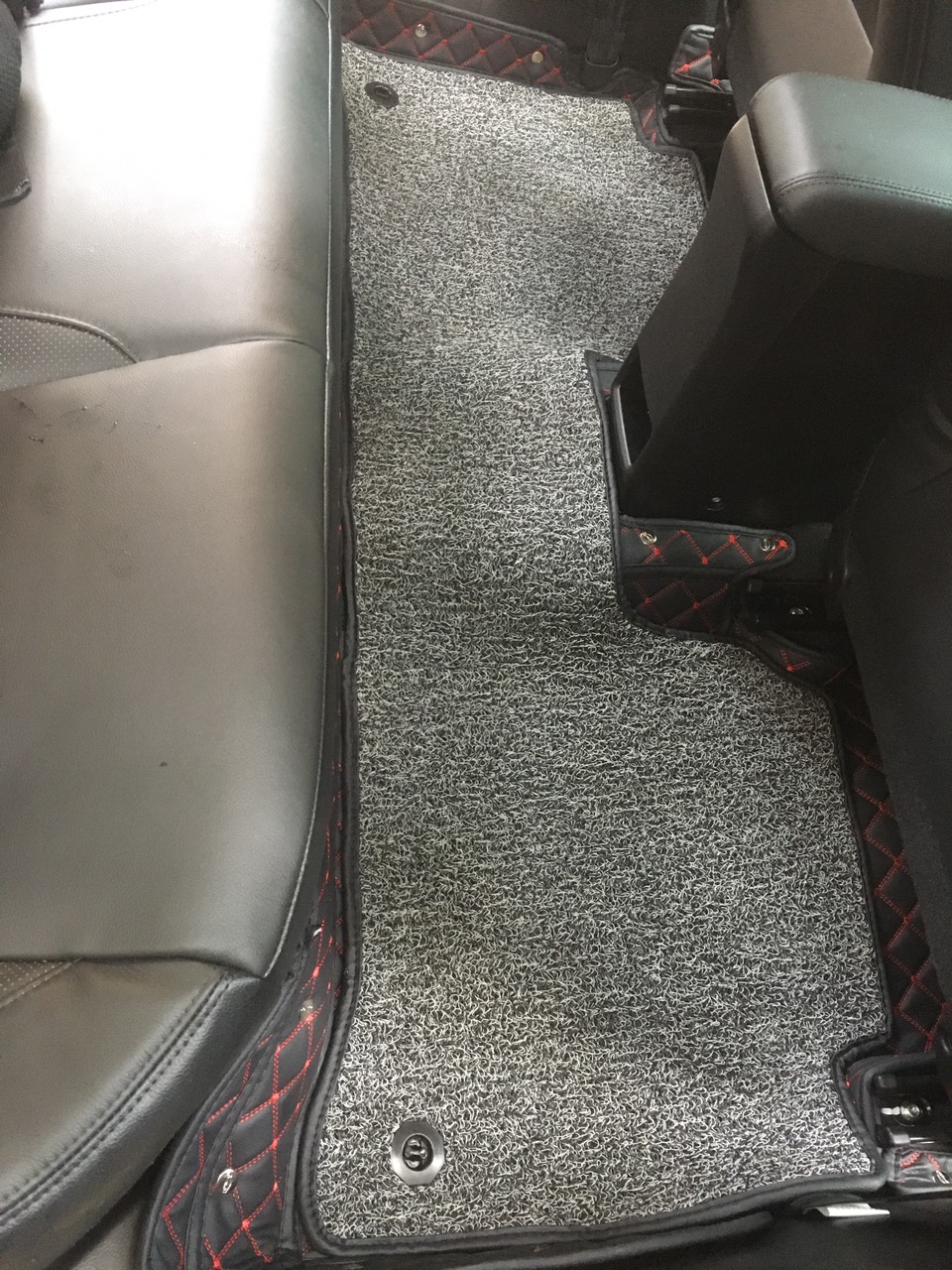 Thảm sàn ô tô 6D dành cho xe Suzuki Ciaz 2018 5 cho da Thường màu T2.2 + R3 hình ảnh thật chụp bằng điện thoại không chỉnh sửa có video hướng dẫn lắp đặt tại nhà