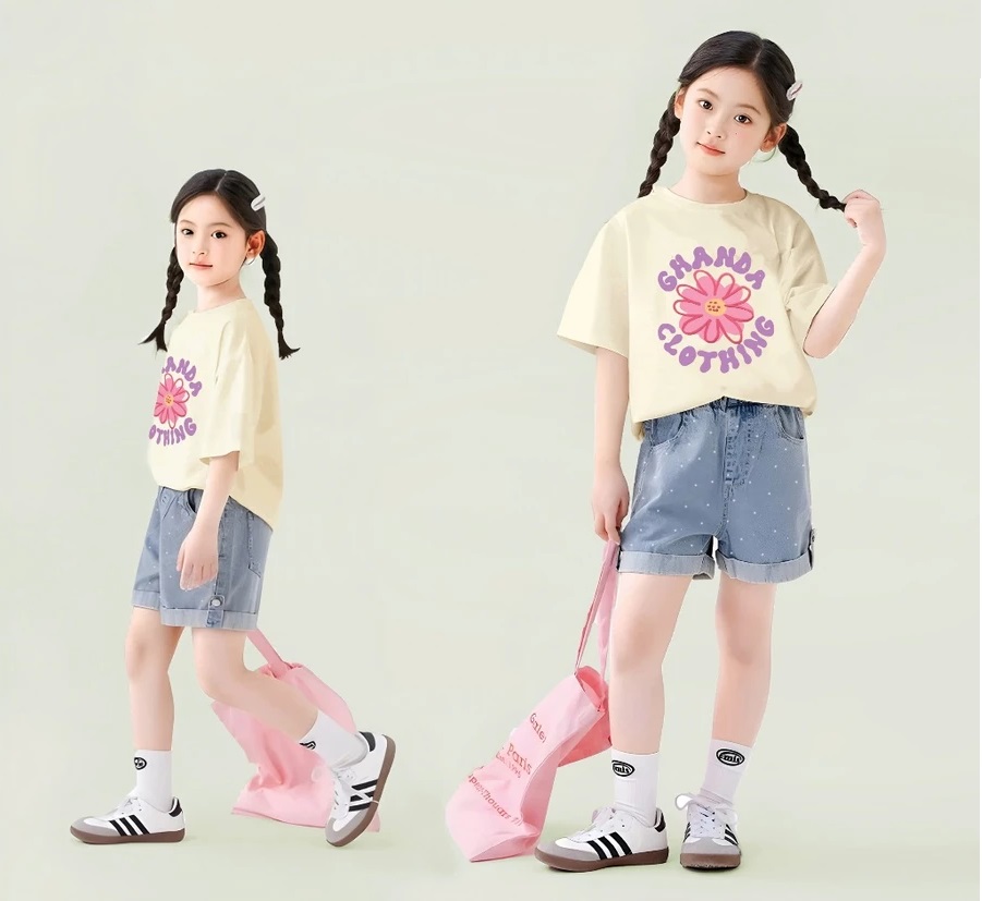 Set Đồ Bé Gái Áo In Hoa Dễ Thương Kèm Quần Jean Short Chấm Bi Thời Trang Từ 12-45kg Dành Cho Bé Gái