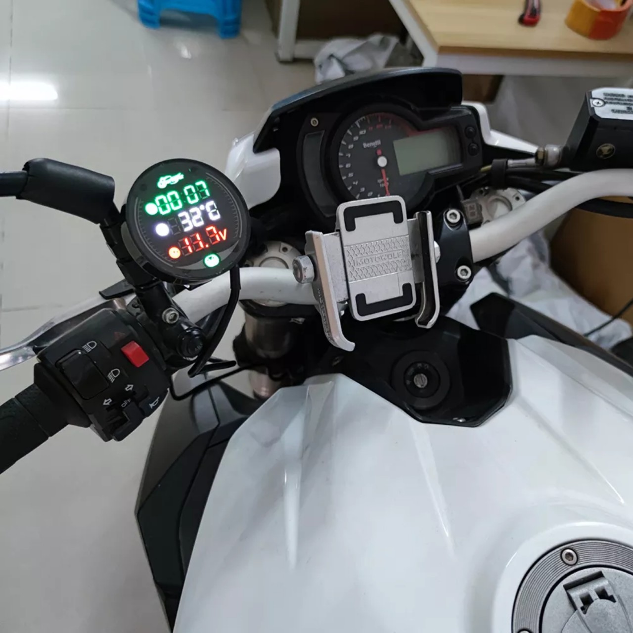 Đồng hồ 3in1 xe máy CTR báo giờ, vôn ắc quy, nhiệt độ đa năng mẫu mới hàng cao cấp