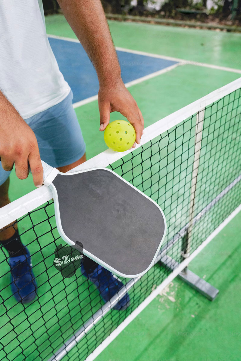 Bóng pickleball chuẩn thi đấu, loại bóng đúc liền khối, 40 lỗ, 26 gram, đường kính 74mm, độ nảy ổn định, độ bền cao