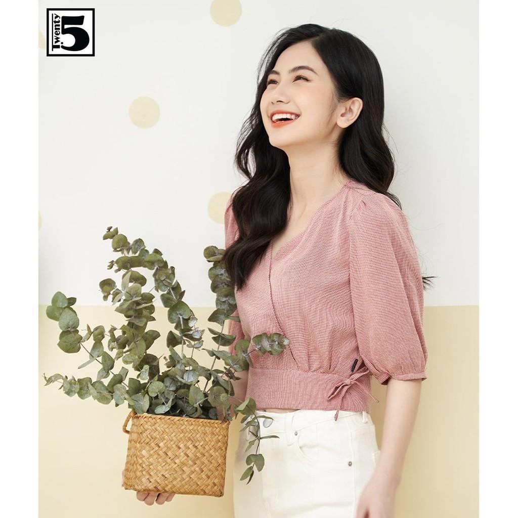 Áo kiểu nữ croptop cổ V vạt chéo, khóa sườn caro nhí Twentyfive M130