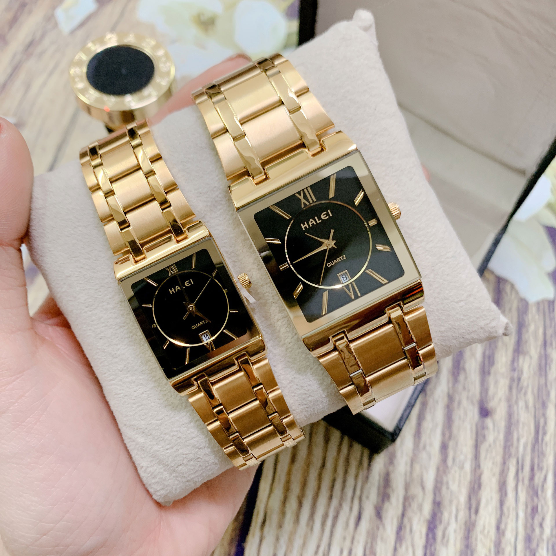 Cặp Đồng Hồ Nam Nữ Halei HL564 Dây vàng mặt vuông