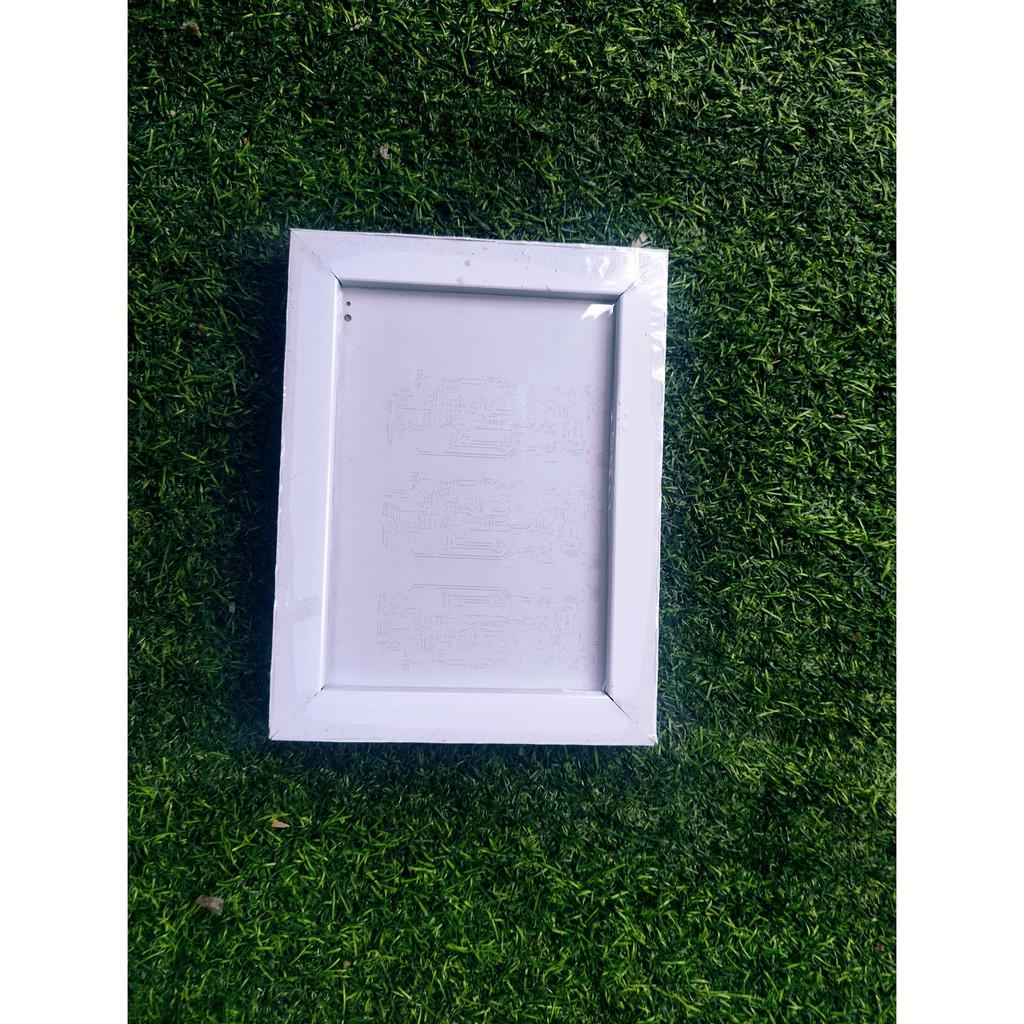 .Khung ảnh 13x18cm giá rẻ, khung ảnh treo tường và để bàn chất liệu nhựa tổng hợp}}-