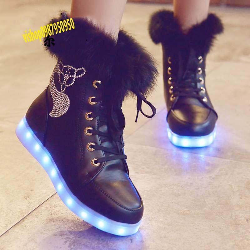 Giày Phát Sáng Đen Cao Cổ Hồ LY (Nữ )-Giày phát sáng đèn Led 7 màu 8 chế độ cực đẹp phong cách Hàn Quốc