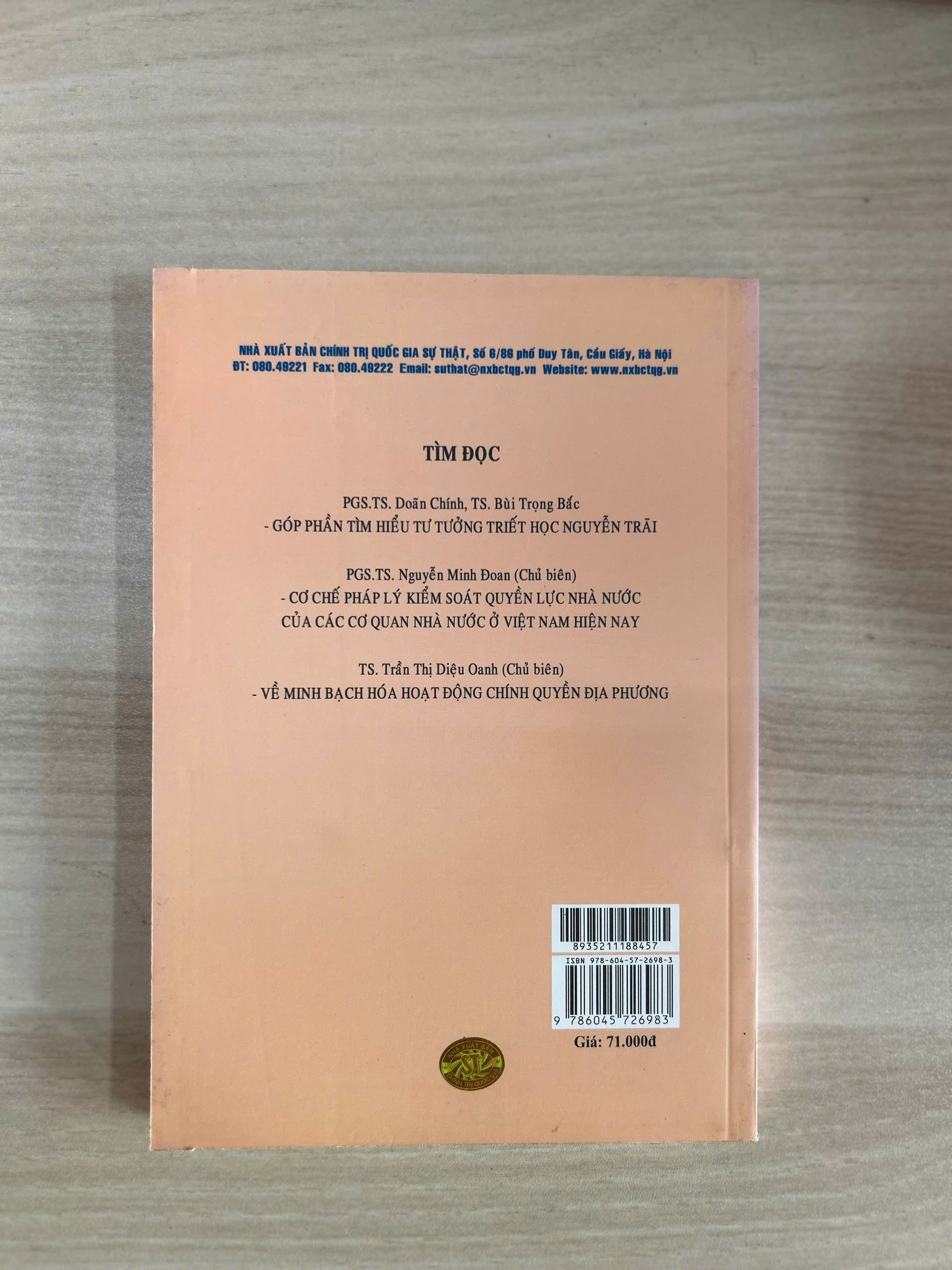 Sách - Các giá trị nhân văn, tiến bộ của Quốc triều hình luật - NXB Chính trị quốc gia Sự thật