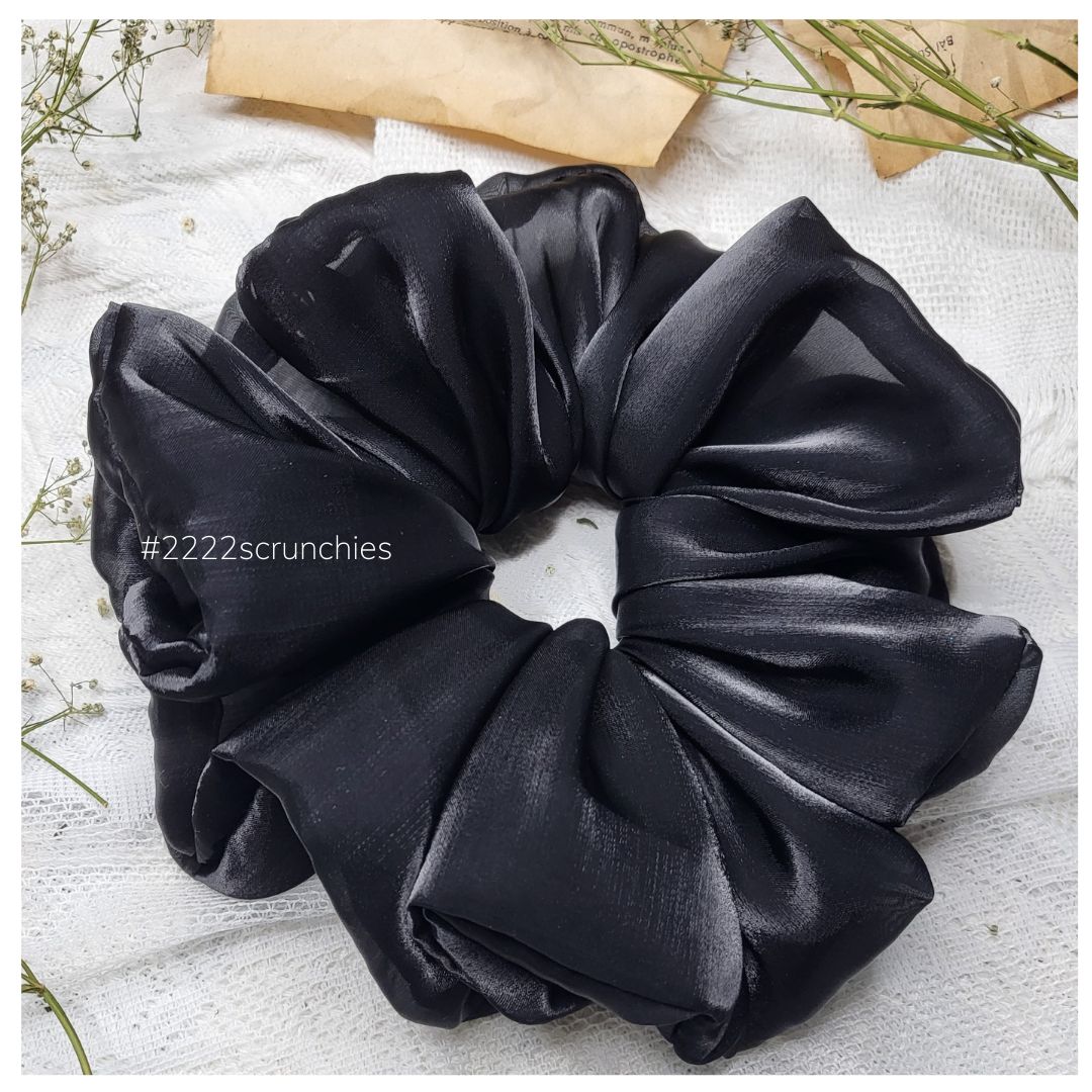 Scrunchies, cột tóc size siêu to XXL, vải tơ ánh cao cấp màu đen, handmade, phù hợp làm quà tặng sang trọng, tiểu thư