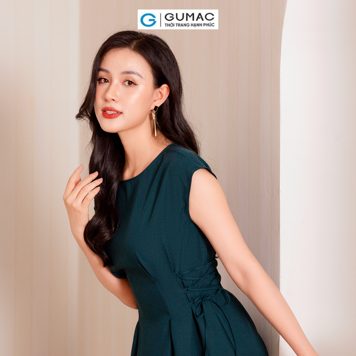 Đầm A thắt dây eo thời trang GUMAC DD10057