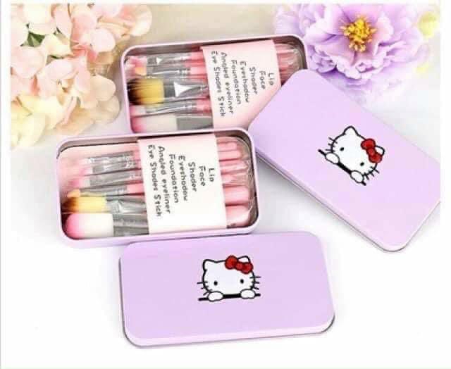 Bộ cọ trang điểm Hello Kitty 7 Món