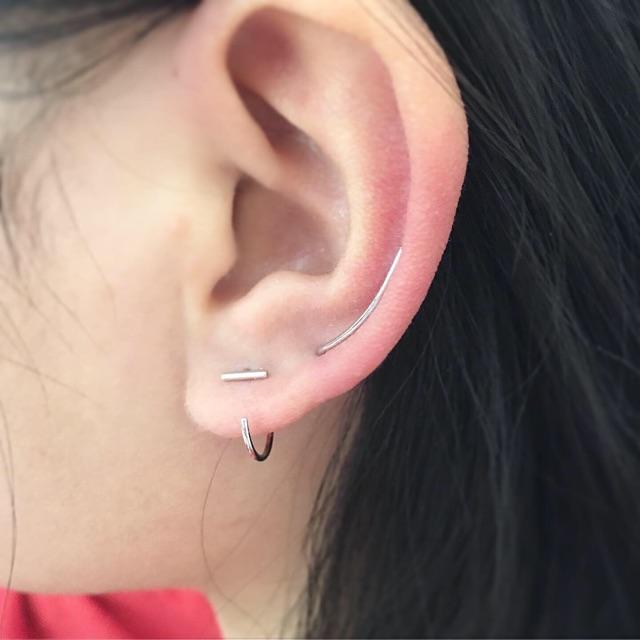 Khuyên móc thanh ngang