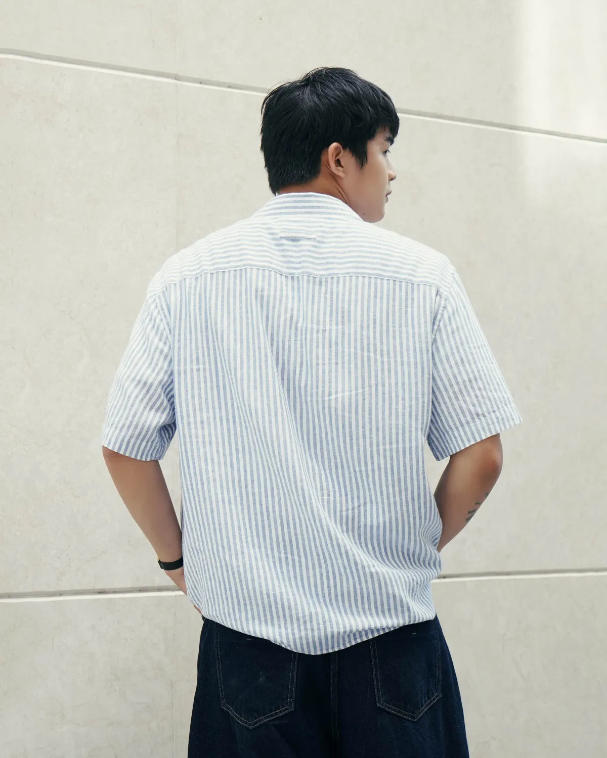Áo sơ mi tay ngắn nam sọc linen có hình thêu. Form Regular - ROUTINE 10S26SHS005